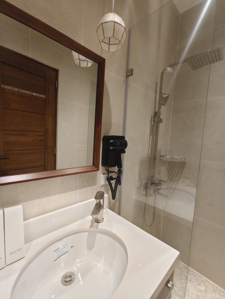 Ipil Deluxe Room interior